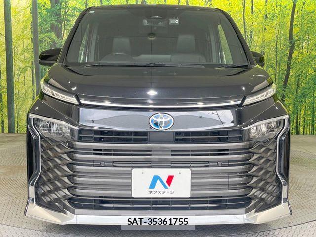 Toyota VOXY HYBRID 2023-10 8746777-14