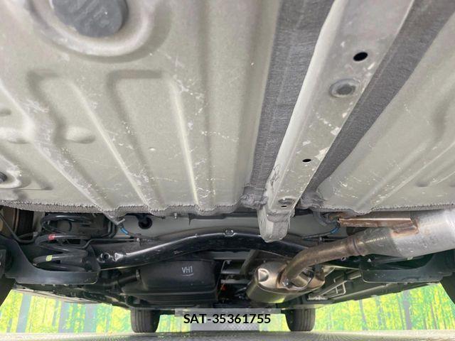 Toyota VOXY HYBRID 2023-10 8746777-18