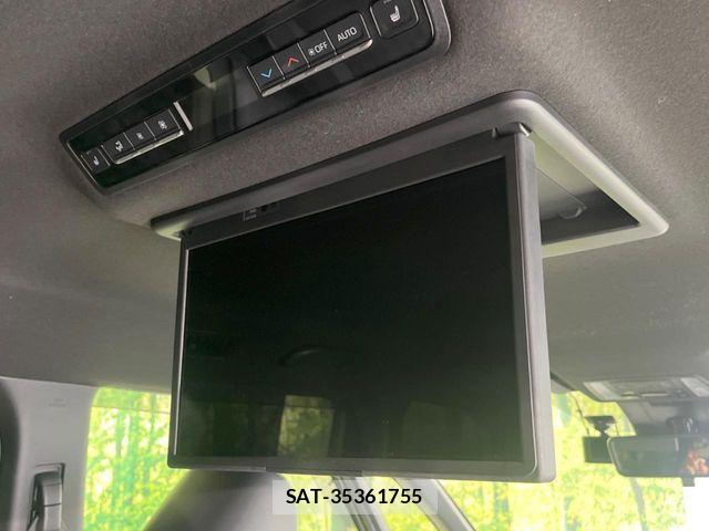 Toyota VOXY HYBRID 2023-10 8746777-2