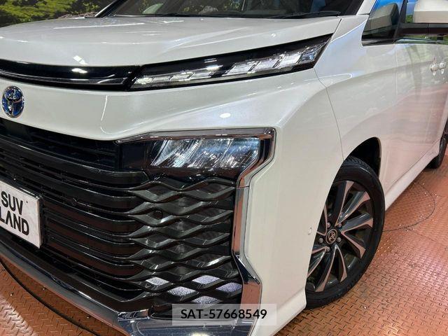 Toyota VOXY HYBRID 2022-08 8746787-12