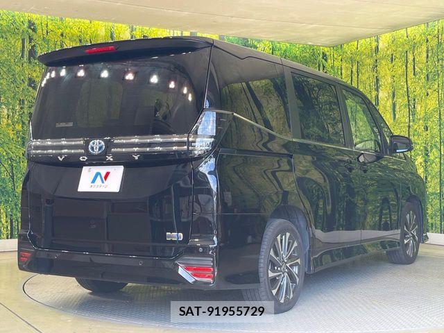 Toyota VOXY HYBRID 2022-11 8746780-16