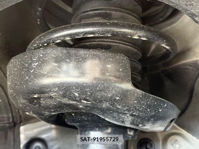 Toyota VOXY HYBRID 2022-11 8746780-19