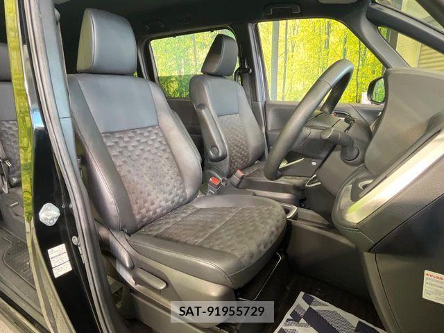 Toyota VOXY HYBRID 2022-11 8746780-7