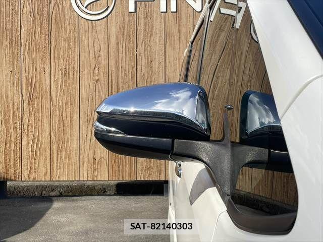 Toyota VOXY HYBRID 2018-04 8746803-26