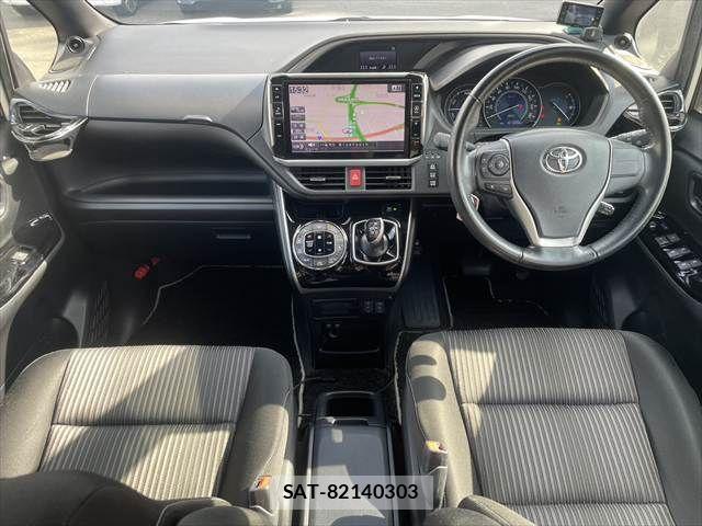 Toyota VOXY HYBRID 2018-04 8746803-2