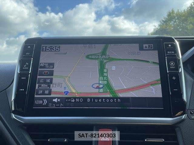 Toyota VOXY HYBRID 2018-04 8746803-4