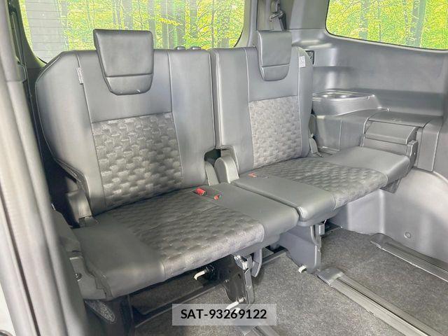 Toyota VOXY HYBRID 2025-07 8746773-9