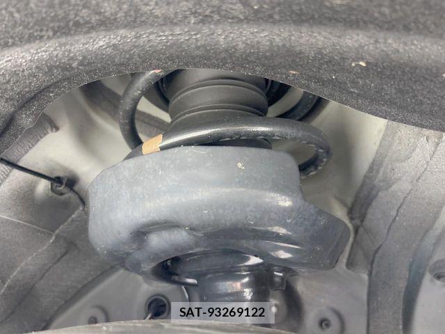 Toyota VOXY HYBRID 2025-07 8746773-19