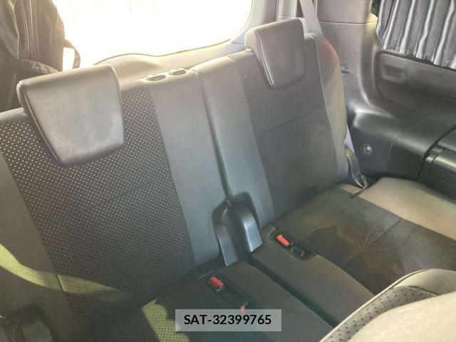 Toyota VOXY HYBRID 2021-07 8746800-23
