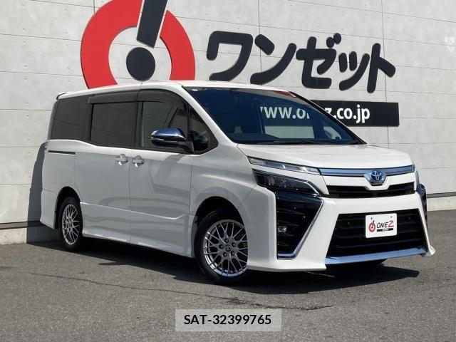 Toyota VOXY HYBRID 2021-07 8746800-3