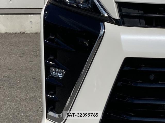 Toyota VOXY HYBRID 2021-07 8746800-8