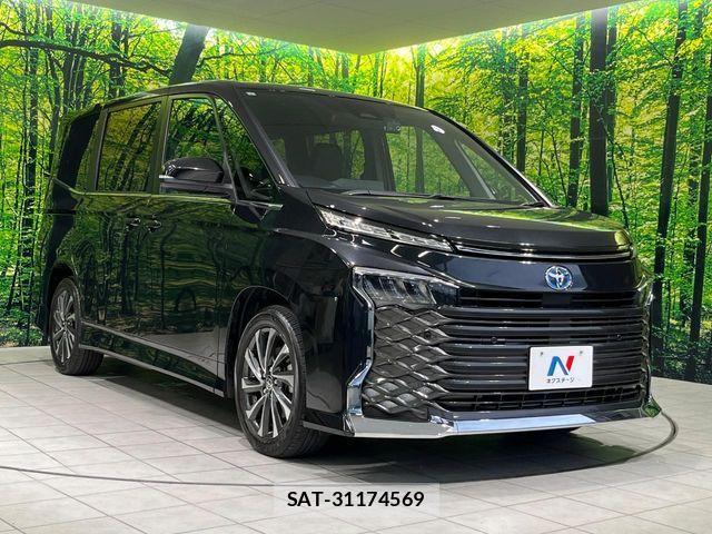 Toyota VOXY HYBRID 2023-07 8746778-16