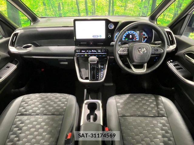 Toyota VOXY HYBRID 2023-07 8746778-1