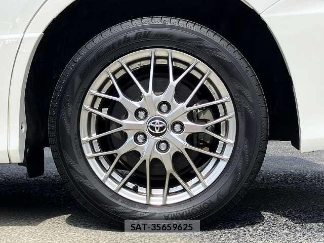 Toyota VOXY HYBRID 2019-10 8744252-3
