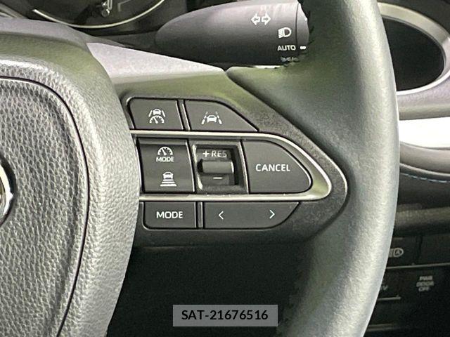 Toyota VOXY HYBRID 2025-07 8746790-6