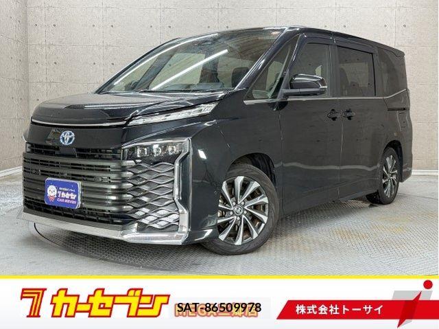 Toyota VOXY HYBRID 2022-10 8746789-0