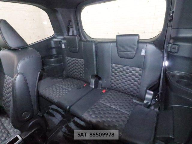 Toyota VOXY HYBRID 2022-10 8746789-10