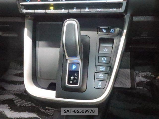 Toyota VOXY HYBRID 2022-10 8746789-20
