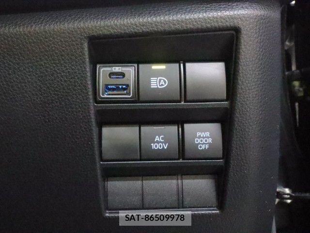 Toyota VOXY HYBRID 2022-10 8746789-25