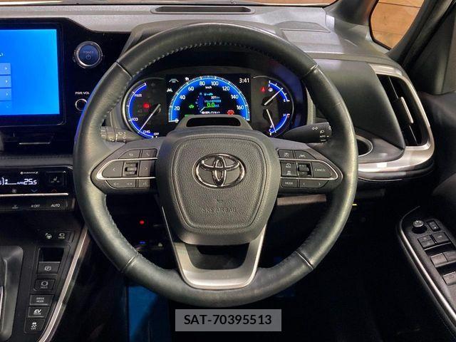 Toyota VOXY HYBRID 2022-03 8782589-10