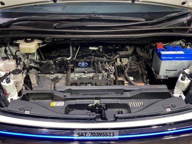 Toyota VOXY HYBRID 2022-03 8782589-17