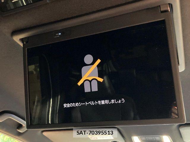 Toyota VOXY HYBRID 2022-03 8782589-2
