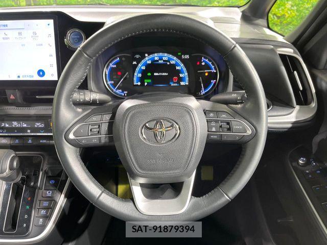 Toyota VOXY HYBRID 2022-03 8782590-11