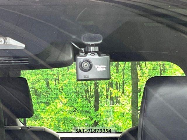 Toyota VOXY HYBRID 2022-03 8782590-6