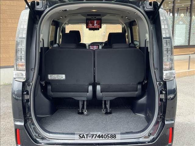 Toyota VOXY HYBRID 2014-05 8783081-9