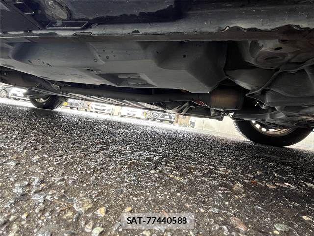 Toyota VOXY HYBRID 2014-05 8783081-12