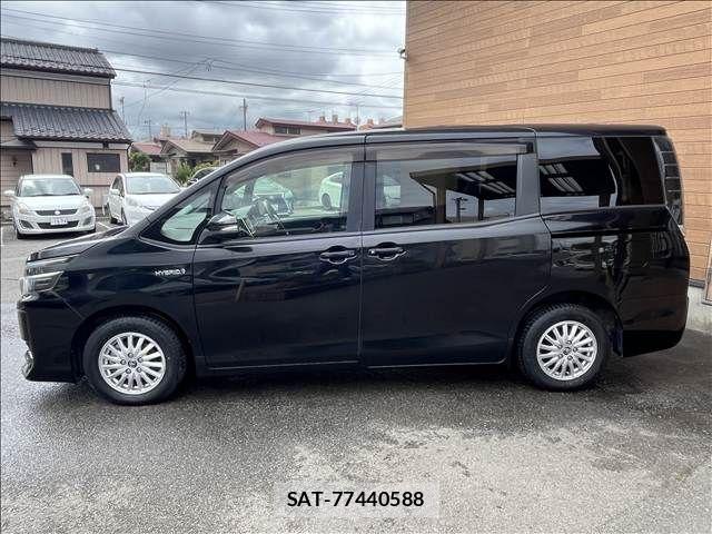 Toyota VOXY HYBRID 2014-05 8783081-1