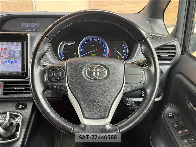 Toyota VOXY HYBRID 2014-05 8783081-19
