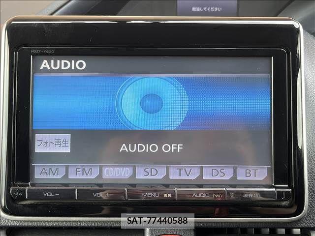 Toyota VOXY HYBRID 2014-05 8783081-22