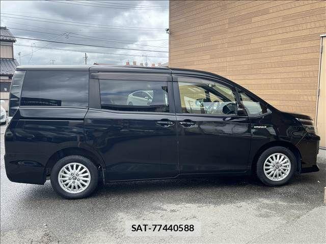 Toyota VOXY HYBRID 2014-05 8783081-4