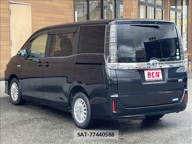 Toyota VOXY HYBRID 2014-05 8783081-7
