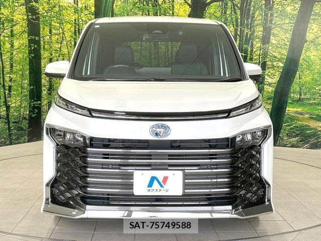 Toyota VOXY HYBRID 2024-03 8782592-14
