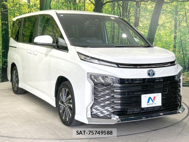 Toyota VOXY HYBRID 2024-03 8782592-16