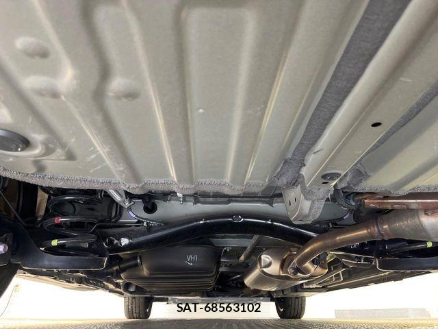 Toyota VOXY HYBRID 2024-06 8782587-18
