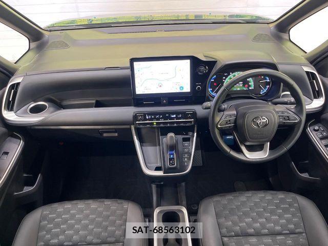 Toyota VOXY HYBRID 2024-06 8782587-1