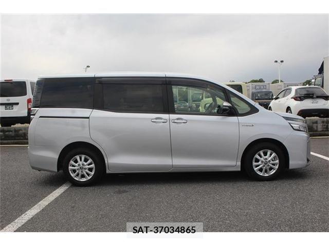 Toyota VOXY HYBRID 2017-10 8783082-8