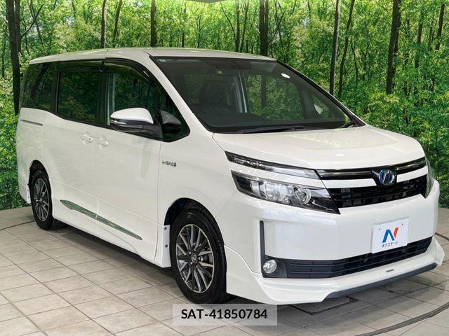 Toyota VOXY HYBRID 2014-06 8797919-17