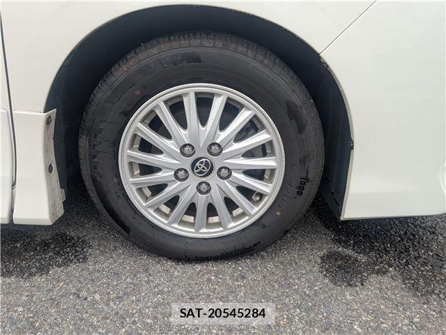 Toyota VOXY HYBRID 2015-06 8797925-26