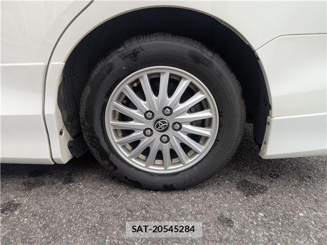 Toyota VOXY HYBRID 2015-06 8797925-29