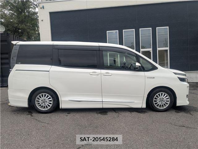 Toyota VOXY HYBRID 2015-06 8797925-5