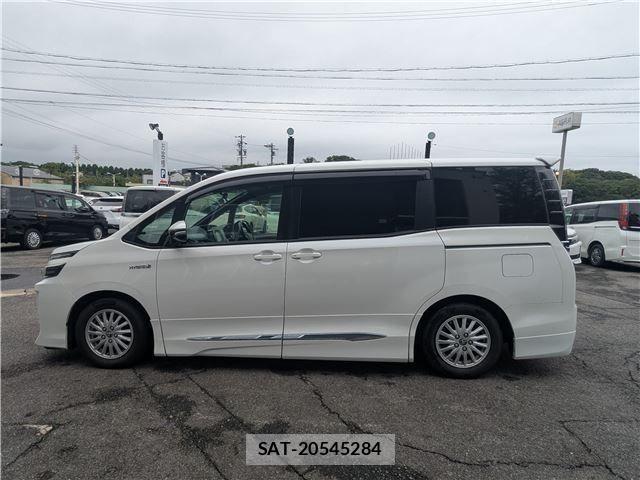 Toyota VOXY HYBRID 2015-06 8797925-6