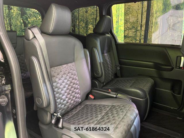 Toyota VOXY HYBRID 2024-07 8797912-8