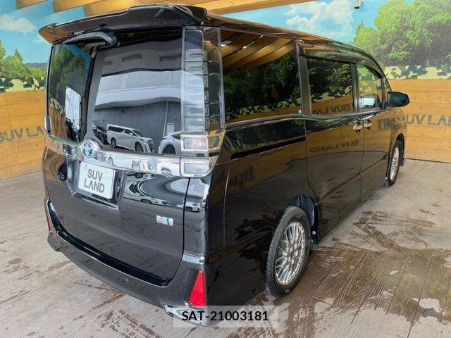 Toyota VOXY HYBRID 2020-09 8797918-16