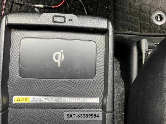 Toyota VOXY HYBRID 2014-05 8797923-10
