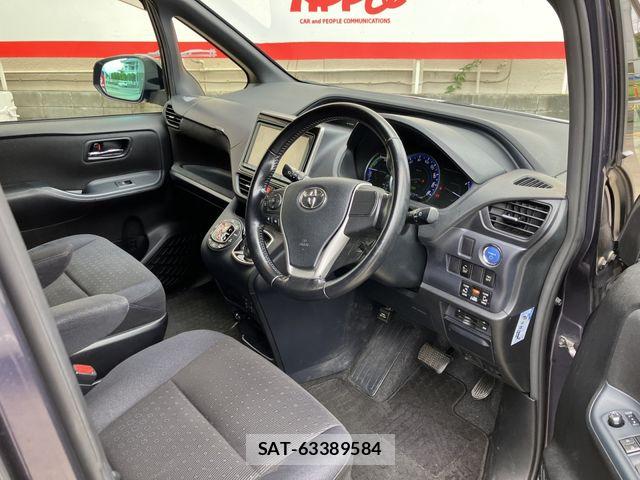 Toyota VOXY HYBRID 2014-05 8797923-4
