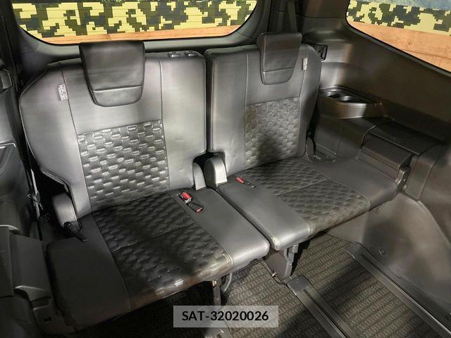 Toyota VOXY HYBRID 2025-06 8797910-9